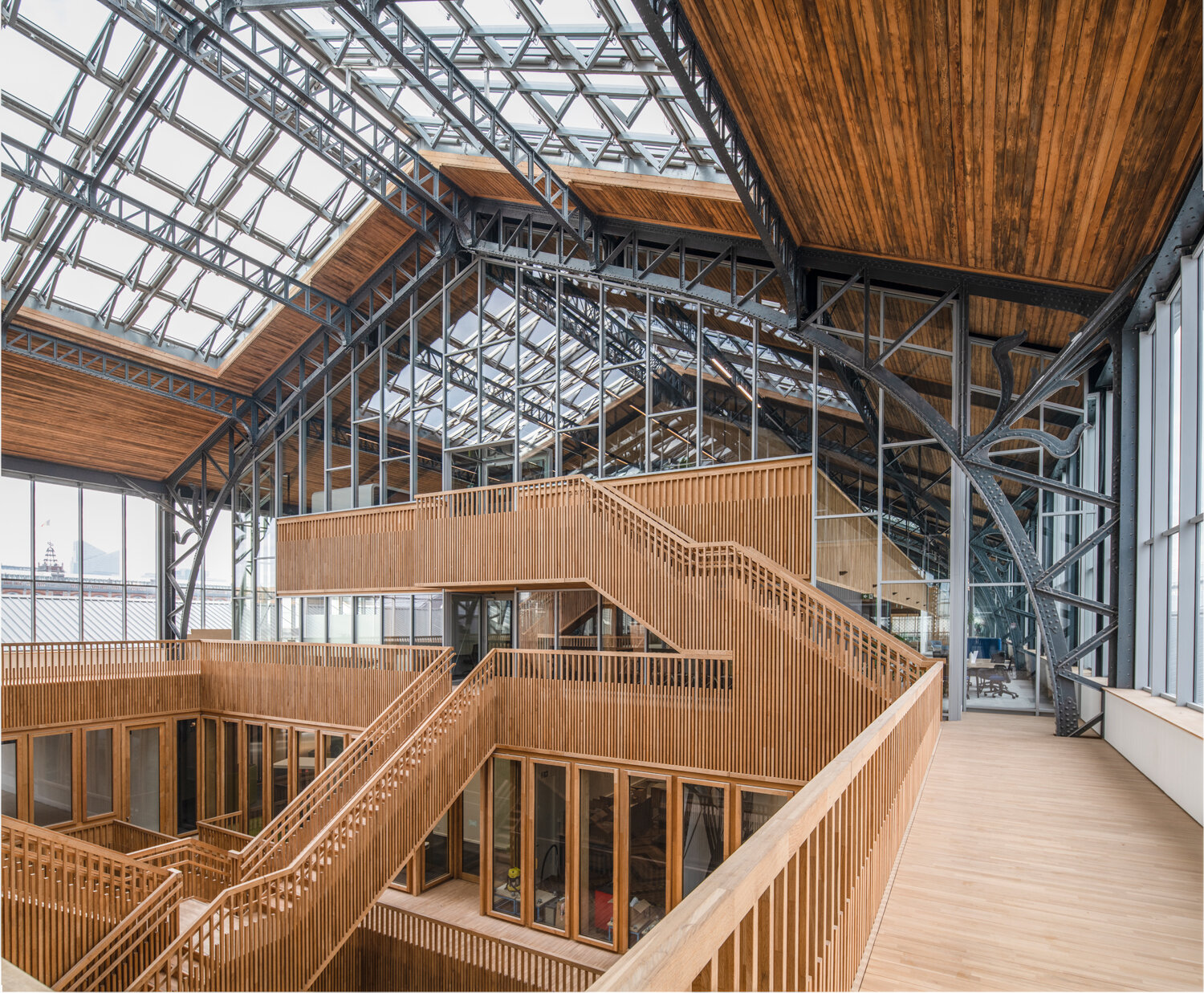 Gare Maritime Oak Finish