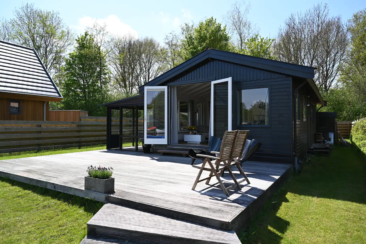  South and South east view of the “Hotel with 1000 rooms in Tokyo” Kenzo Tange GG Estudio paperback p153