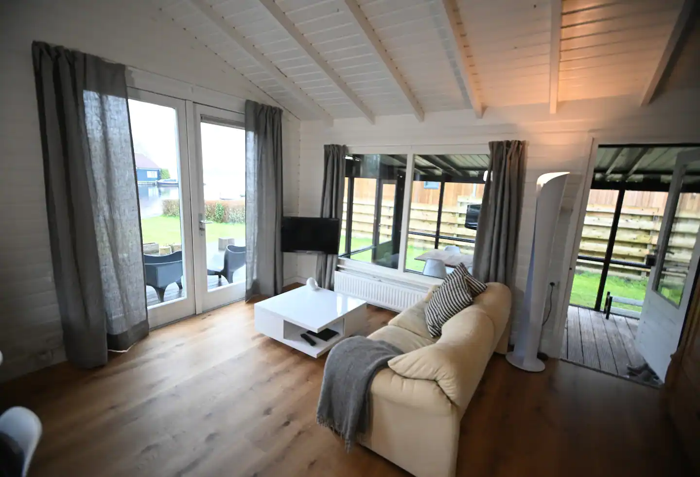 ange facing the kagawa Prefectural Government office